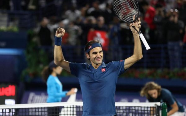 Bài tập rèn luyện khả năng đáp trả bóng bằng tay hai (two-handed) topspin down the line trong tennis
