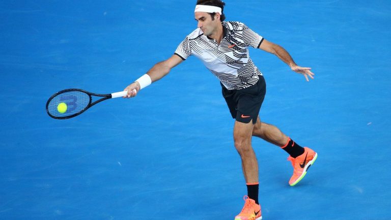 Bài tập rèn luyện khả năng đáp trả bóng từ sự đánh bóng bên trong sân (inside-in) slice trong tennis