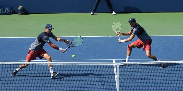 Bài tập rèn luyện khả năng đáp trả bóng từ sự đánh bóng bên trong sân (inside-in) topspin cross-court trong tennis
